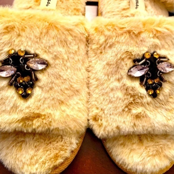 Dearfoam cozy beaded bee slippers & scrunchie size small (5-6) NWT cute … - Picture 5 of 6
